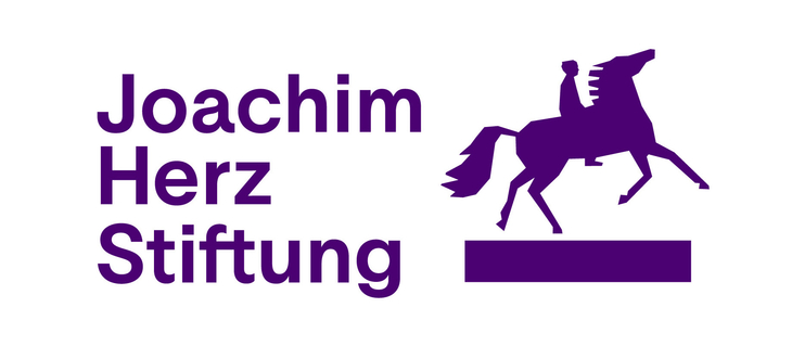 Lila Logo der Joachim Herz Stiftung mit dem Schriftzug links und einer stilisierten Reiterfigur auf einem Pferd rechts, die auf einem rechteckigen Sockel steht.