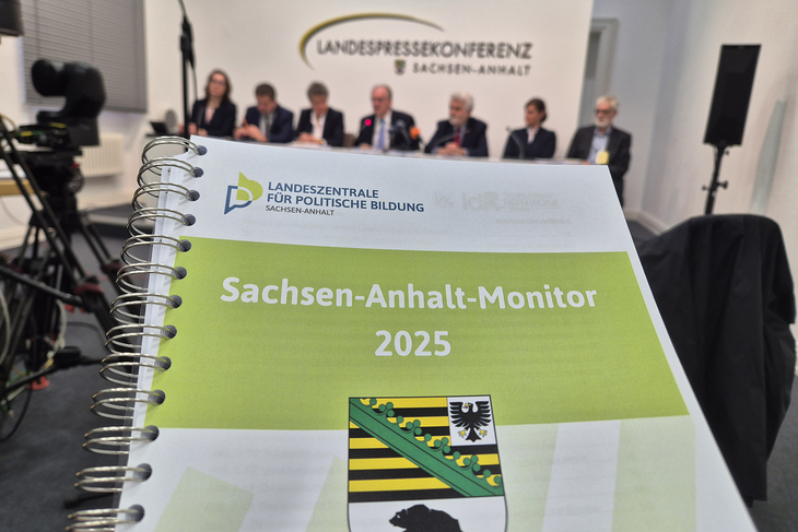 Die Vorstellung der Ergebnisse erfolgte während der Kabinettspressekonferenz im Raum der Landespressekonferenz. Foto: Martin Hanusch, LpB